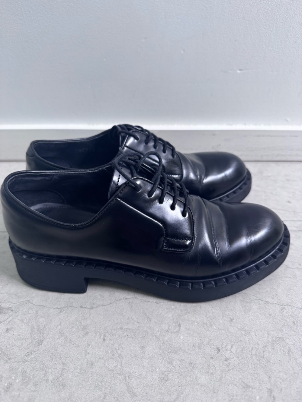 Prada Black Leather Derby Shoes size 36.5 with box - Picture 4 of 17